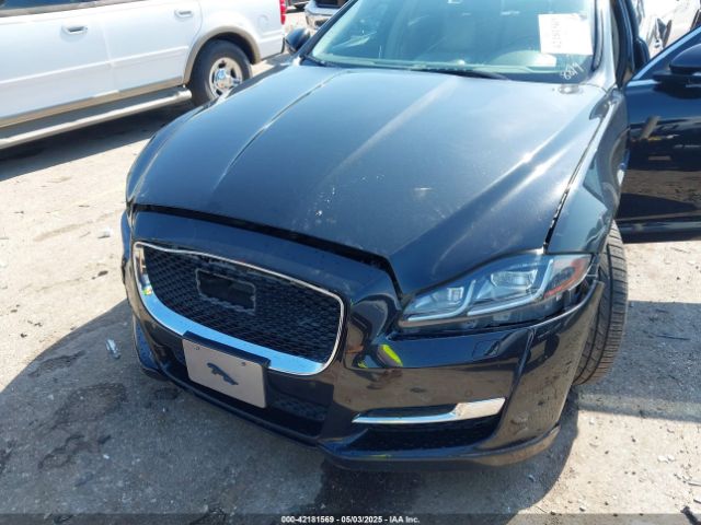 2017 JAGUAR XJ SAJWA1C76H8W08819 Photo 5