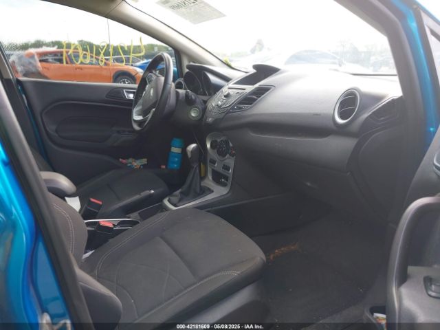 3FADP4BJ6FM125929 Ford FIESTA SE