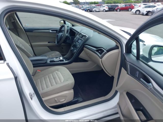3FA6P0LU5HR238576 Ford Fusion Hybrid Se