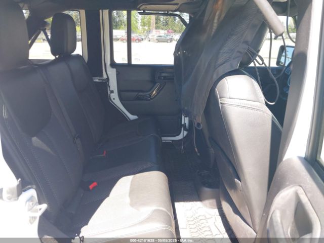 1C4BJWEG0GL185609 Jeep Wrangler Unlimited Sahara