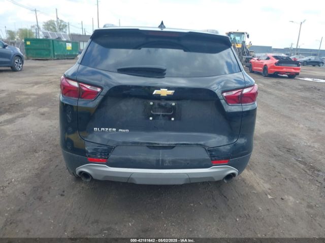 3GNKBHR47NS136060 Chevrolet Blazer Awd 2lt