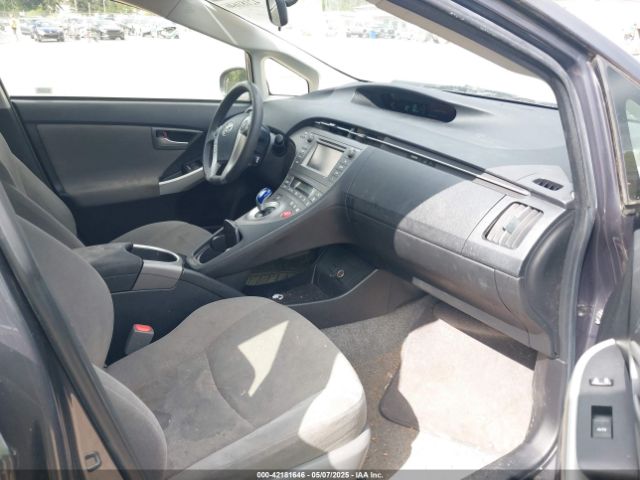 JTDKN3DU2F1997353 Toyota Prius Two