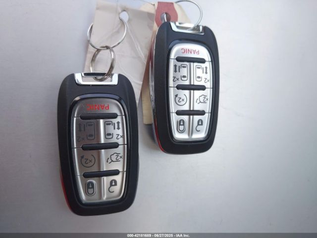 2024 CHRYSLER PACIFICA HYBRID 2C4RC1S7XRR200143 Photo 10