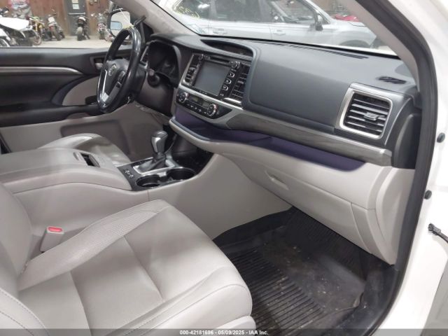 5TDDZRFH3JS827093 Toyota Highlander Limited Platinum