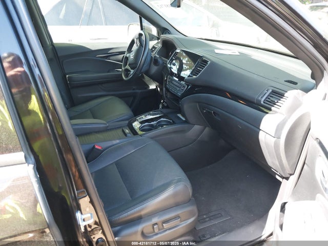5FNYF8H03MB026880 Honda Passport Awd Elite