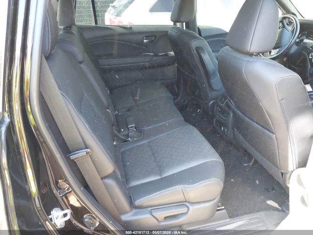 5FNYF8H03MB026880 Honda Passport Awd Elite