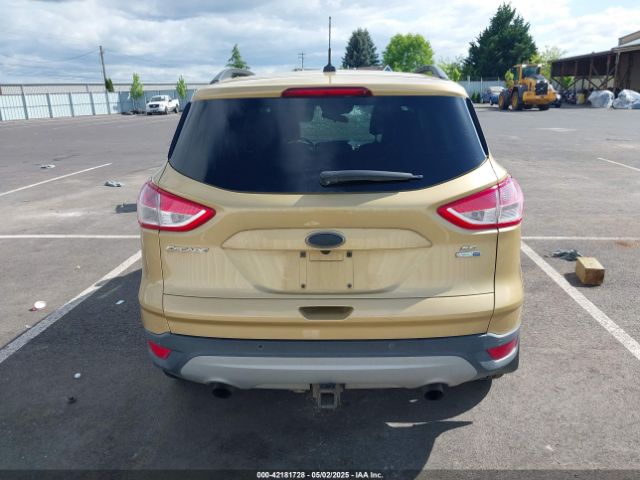 1FMCU9G99EUD34596 Ford ESCAPE SE