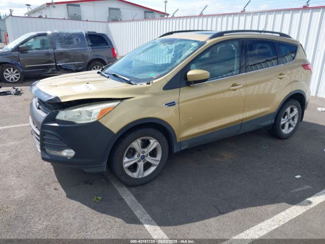 1FMCU9G99EUD34596 Ford ESCAPE SE