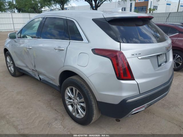 2020 CADILLAC XT5 1GYKNCRS0LZ187525 Photo 2