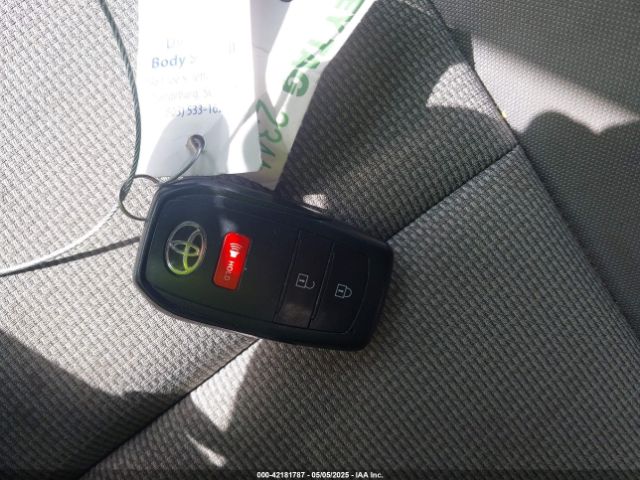 JTDACAAU4P3003995 Toyota Prius Le