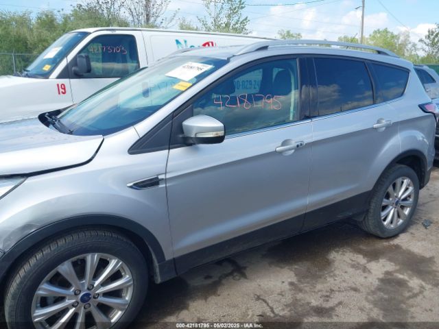1FMCU0JD0HUD09406 Ford Escape Titanium
