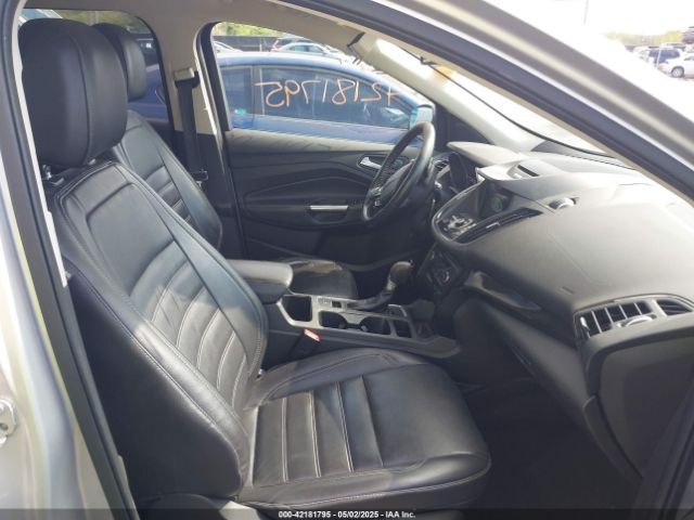 1FMCU0JD0HUD09406 Ford Escape Titanium