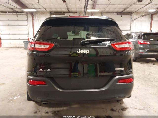 1C4PJMCB6HD227326 Jeep Cherokee Latitude 4x4