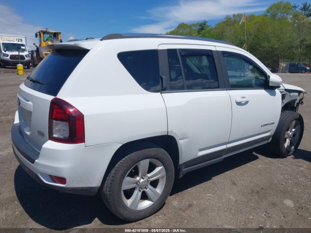 1C4NJDEB5ED802774 Jeep Compass Latitude