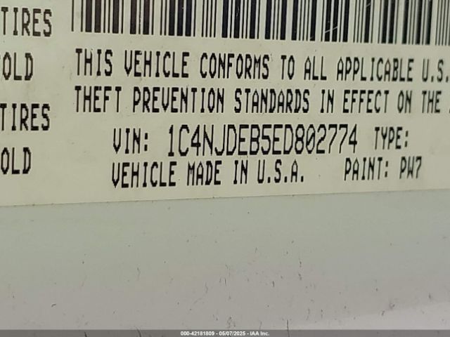 1C4NJDEB5ED802774 Jeep Compass Latitude