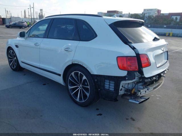 2019 BENTLEY BENTAYGA SJAAM2ZV5KC026308 Photo 2