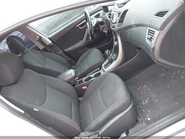 5NPDH4AEXFH581854 Hyundai ELANTRA SE
