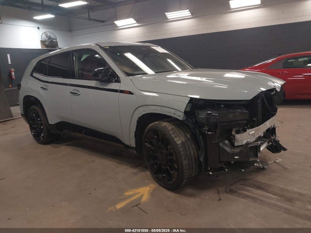 2025 BMW XM 5YM33CS04S9X59906