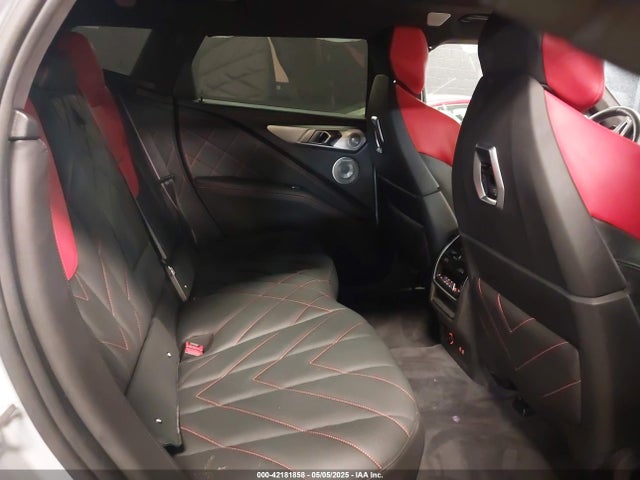 2025 BMW XM 5YM33CS04S9X59906 Photo 7