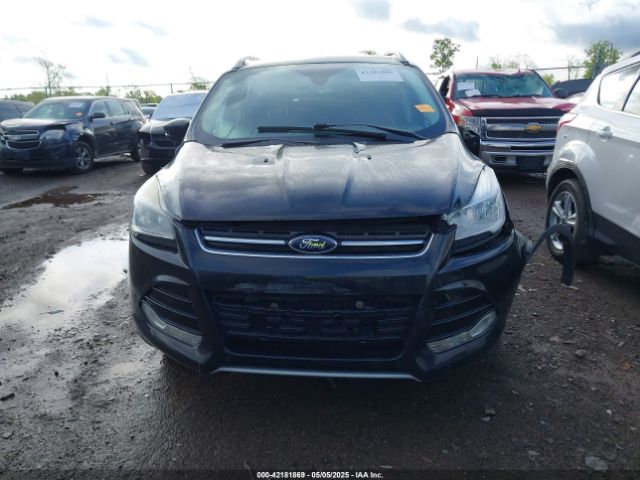 1FMCU0JX1FUC77685 Ford Escape Titanium