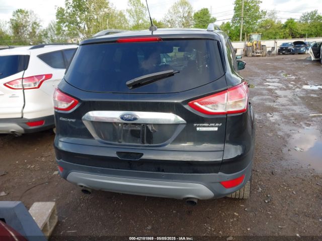 1FMCU0JX1FUC77685 Ford Escape Titanium