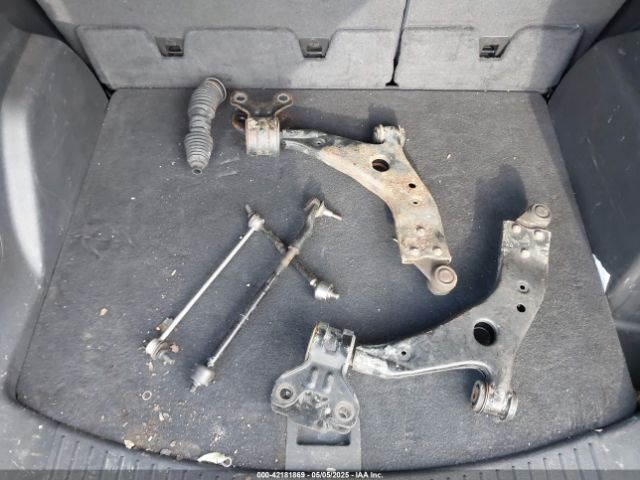 1FMCU0JX1FUC77685 Ford Escape Titanium
