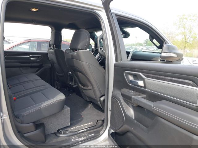2022 RAM 1500 1C6RRFFG3NN258356 Photo 7