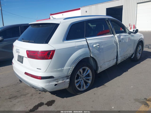 2019 AUDI Q7 WA1LAAF72KD034421 Photo 3