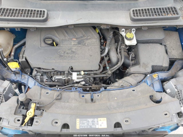 1FMCU9JD7HUE09619 Ford Escape Titanium