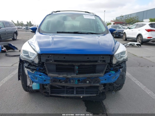 1FMCU9JD7HUE09619 Ford Escape Titanium