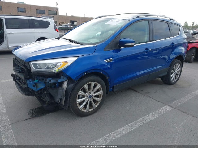 1FMCU9JD7HUE09619 Ford Escape Titanium