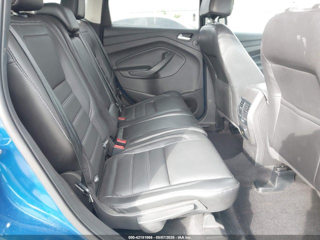 1FMCU9JD7HUE09619 Ford Escape Titanium
