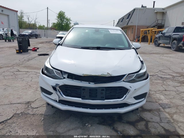 1G1BE5SM0H7180308 Chevrolet Cruze Lt Auto
