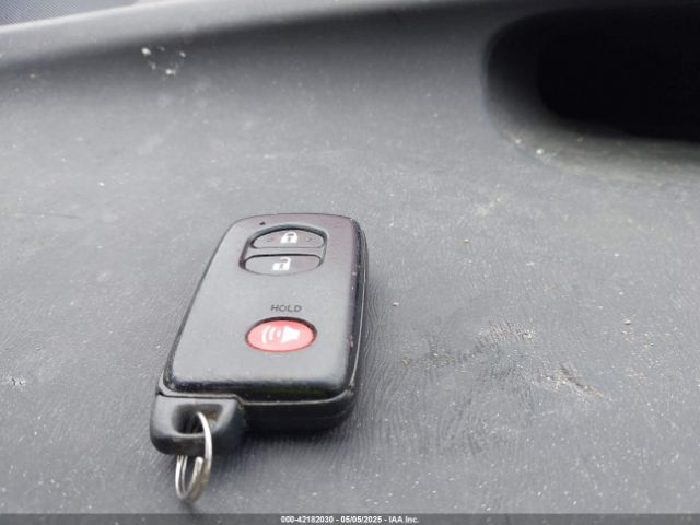 JTDKN3DU5F0460868 Toyota Prius Three