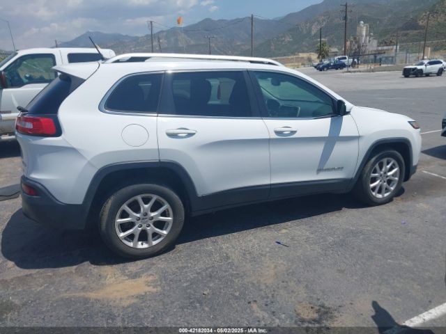 1C4PJLCB7FW790865 Jeep Cherokee Latitude