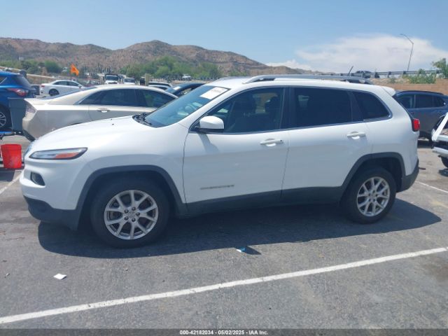1C4PJLCB7FW790865 Jeep Cherokee Latitude