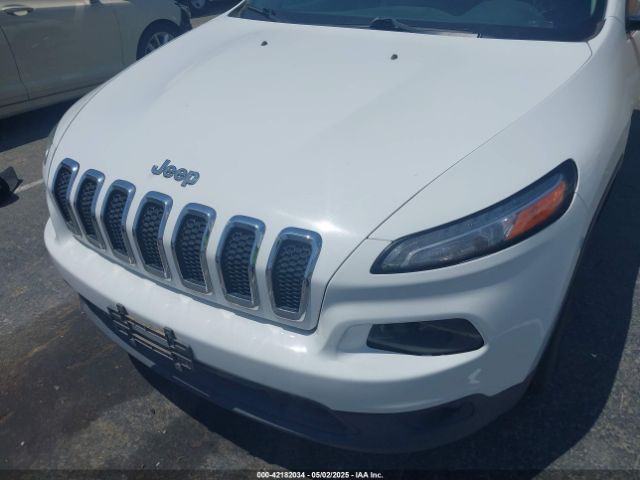 1C4PJLCB7FW790865 Jeep Cherokee Latitude