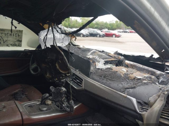 5UXJU2C5XKLN64637 BMW X5