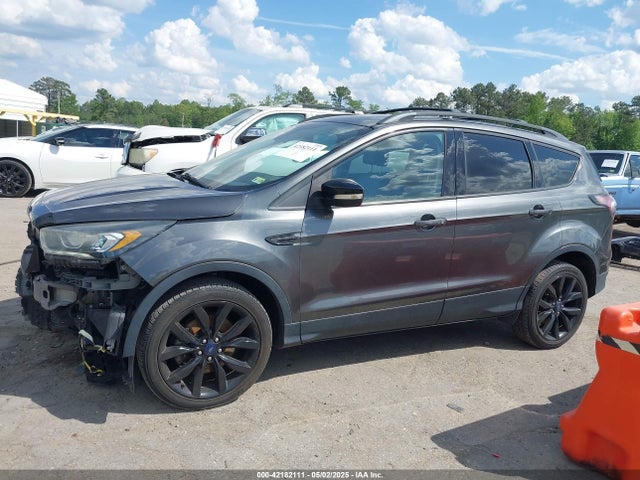 1FMCU9J94HUA47678 Ford Escape