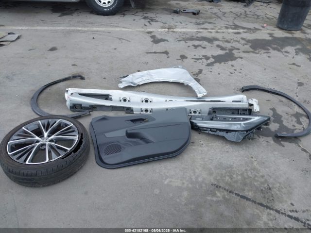 JTDACAAU6R3038492 Toyota PRIUS XLE