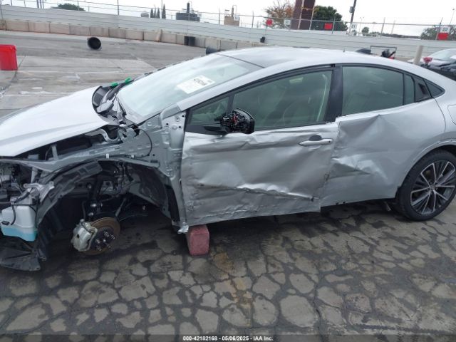 JTDACAAU6R3038492 Toyota PRIUS XLE