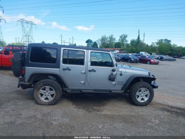1C4BJWDG6EL194359 Jeep Wrangler Unlimited Sport