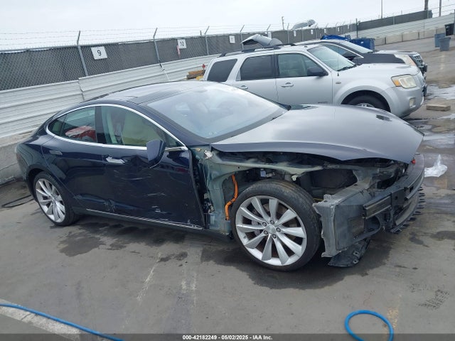 Tesla Model S P85 2014 5YJSA1H10EFP30234 Image 13