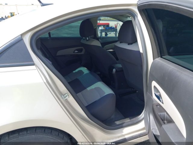 1G1PA5SH8E7326020 Chevrolet Cruze Ls Auto