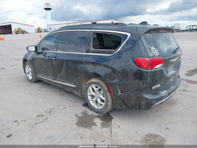 2017 CHRYSLER PACIFICA 2C4RC1BG5HR777080 Photo 2