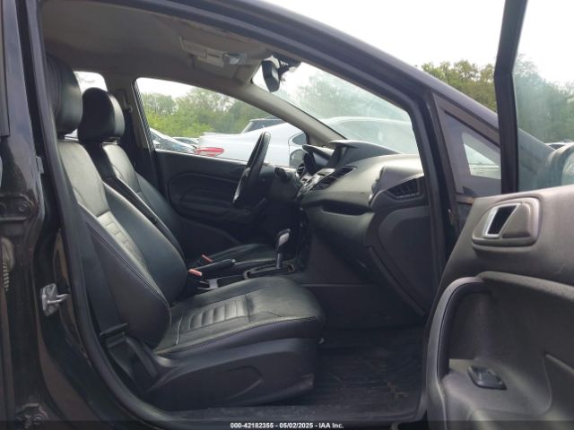 3FADP4FJXEM103327 Ford Fiesta Titanium