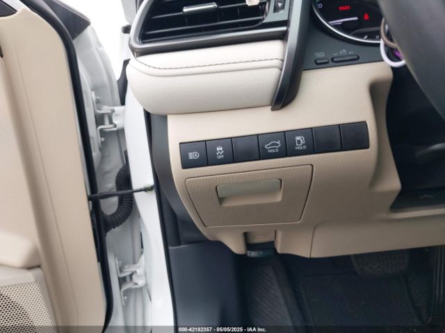 4T1F31AK2MU019988 Toyota Camry Xle Hybrid