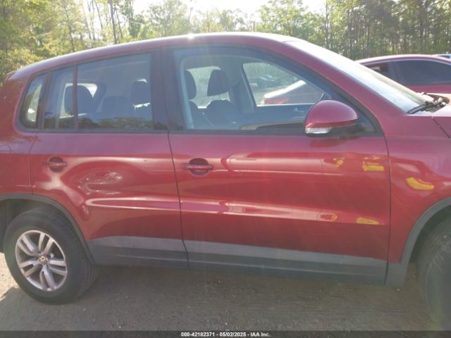 WVGAV3AX7EW071781 Volkswagen TIGUAN S