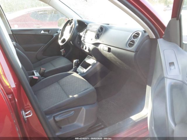 WVGAV3AX7EW071781 Volkswagen TIGUAN S