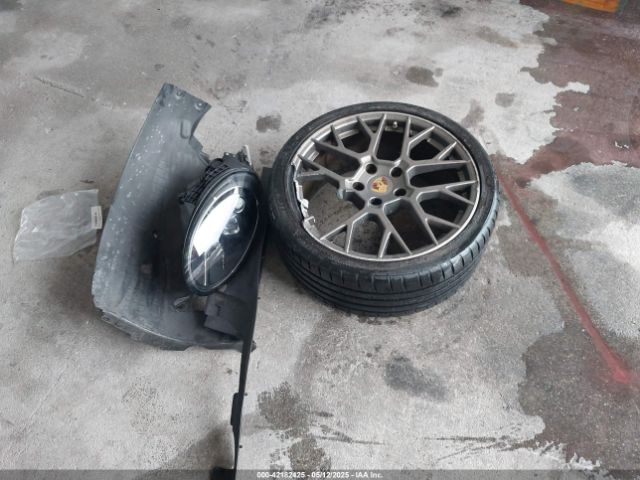 WP0CA2A90RS238404 Porsche 911